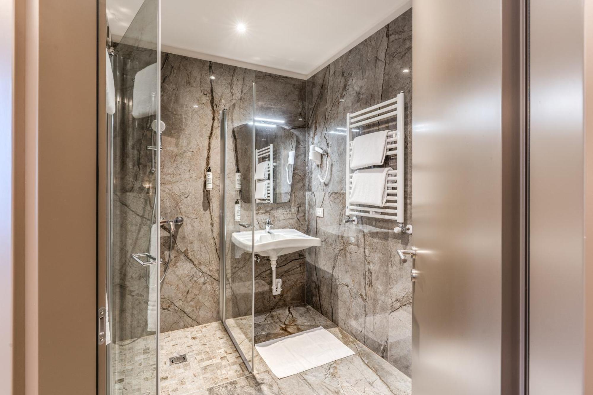 Hotel Belle Arti Венеция Экстерьер фото